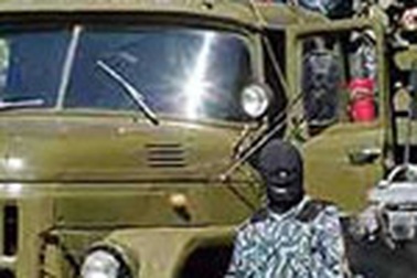 Giới ngoại giao nước ngoài rời Uzbekistan trong phẫn nộ