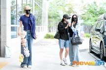 Nhóm Blackpink về tới Hàn Quốc, vội đăng ảnh "độc" tại Hà Nội