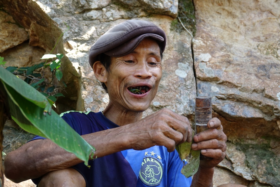“Người rừng” Hồ Văn Lang từng 40 năm trong rừng sâu bây giờ sống thế nào? - 5 “Người rừng” Hồ Văn Lang từng 40 năm trong rừng sâu bây giờ sống thế nào? - 5