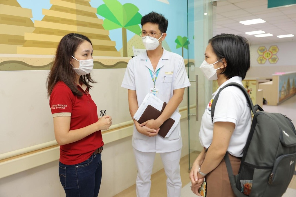 VUS mang Trung thu yêu thương đến các em nhỏ bị tim bẩm sinh - 4 VUS mang Trung thu yêu thương đến các em nhỏ bị tim bẩm sinh - 4