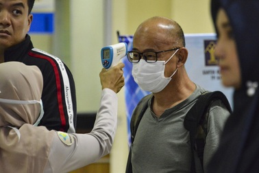 Nam giới có thể dễ nhiễm virus corona hơn phụ nữ