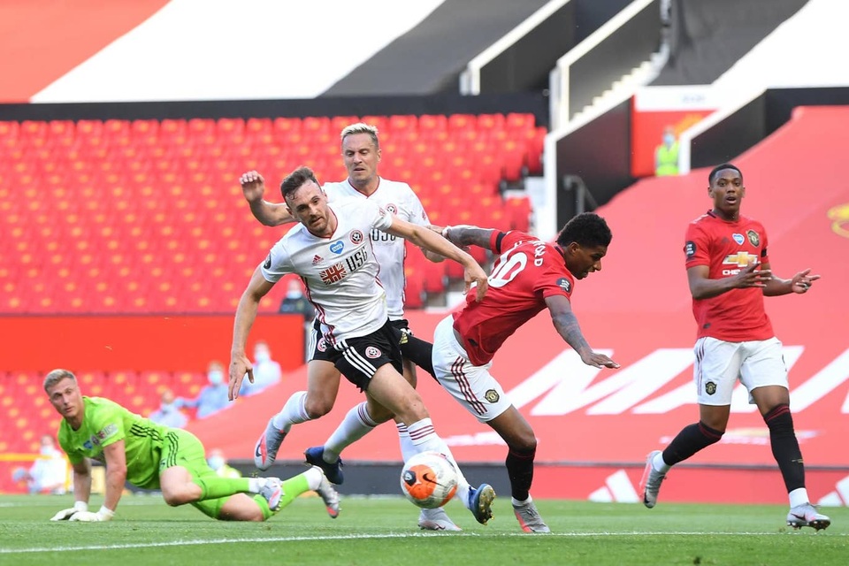 Nhìn lại trận đấu Man Utd đè bẹp Sheffield United - 10 Nhìn lại trận đấu Man Utd đè bẹp Sheffield United - 10