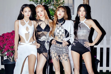 Chấp nhận chịu lỗ, fan Việt nhượng lại suất mua vé, bán gậy cổ vũ Blackpink