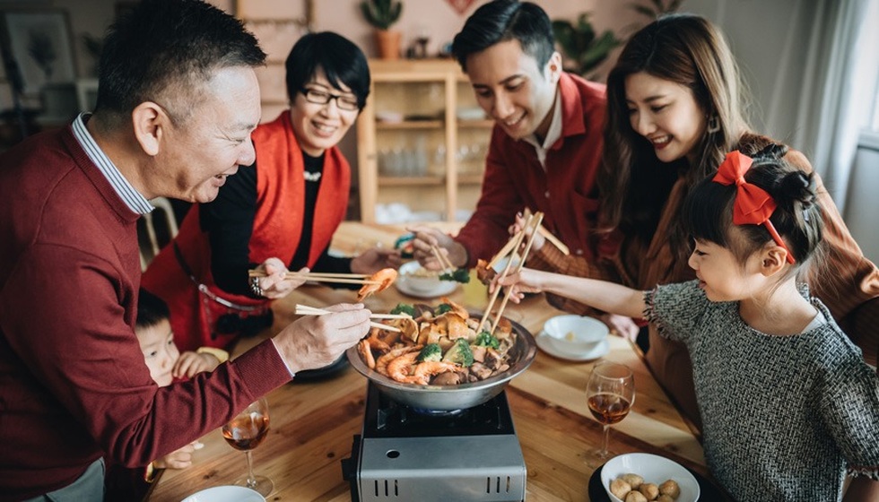 14 phép tắc bên bàn ăn cha mẹ có thể rèn cho con dịp Tết này - 2 14 phép tắc bên bàn ăn cha mẹ có thể rèn cho con dịp Tết này - 2