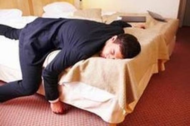 Vì sao mệt mỏi sau khi uống bia rượu?