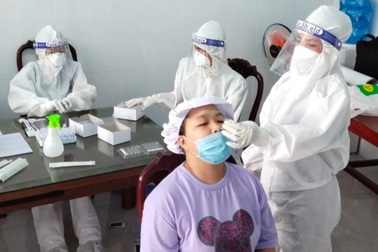 Nhiều vướng mắc khi hỗ trợ cho người lao động tạm ngừng việc do dịch