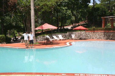 Một trẻ Hàn Quốc chết đuối tại bể bơi khách sạn