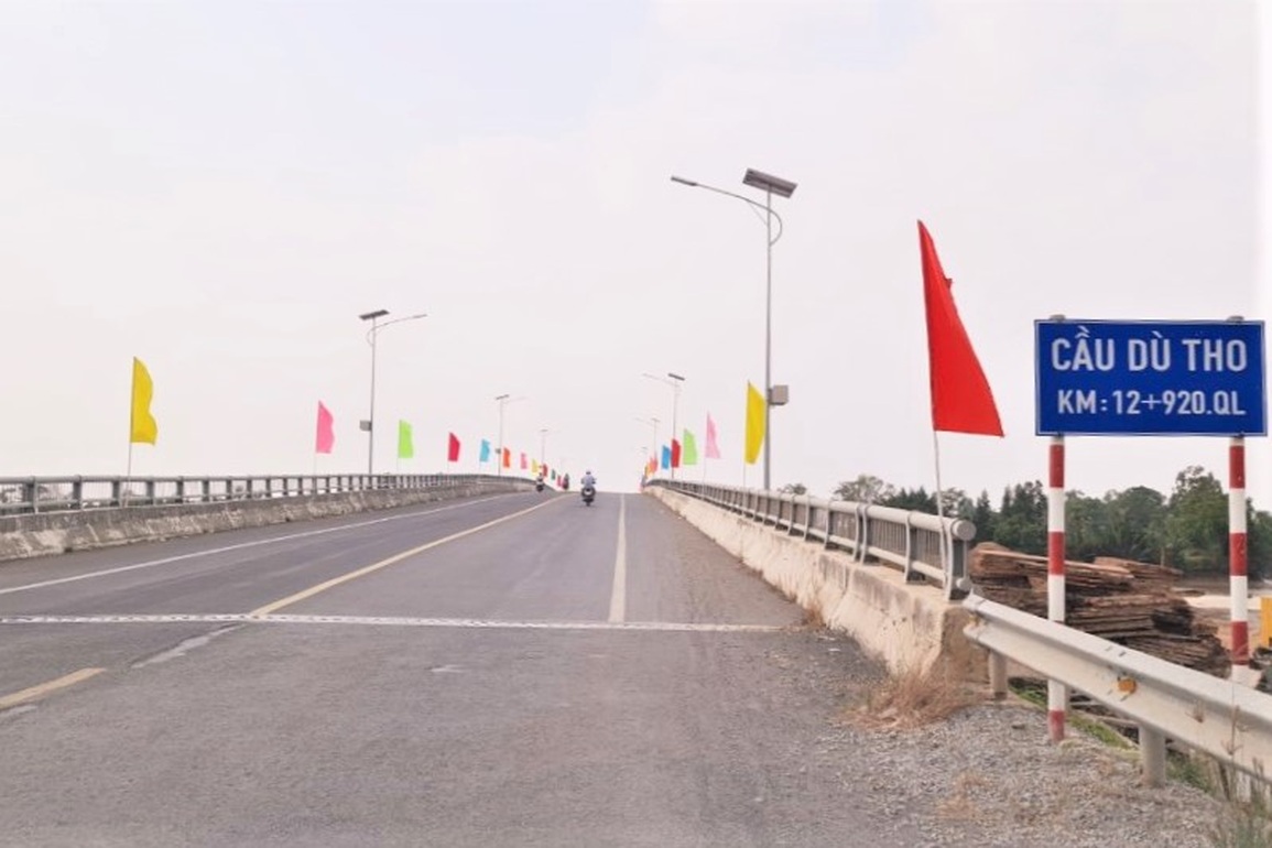 Công an thu thập hồ sơ cây cầu 125 tỷ đồng sau nguồn tin tố giác tội phạm - 1 Công an thu thập hồ sơ cây cầu 125 tỷ đồng sau nguồn tin tố giác tội phạm - 1