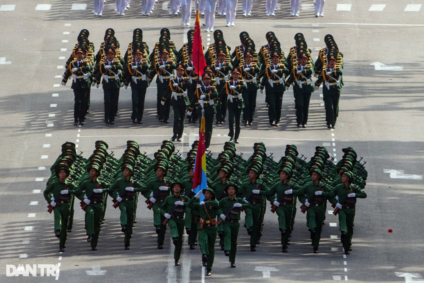 dieubinh_huukhoa_1.jpg dieubinh_huukhoa_1.jpg