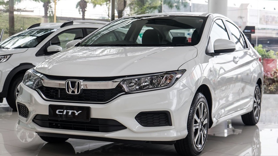 Nhiều xe hàng hot giảm giá, ô tô siêu rẻ Trung Quốc lại tạo sóng - 6 Nhiều xe hàng hot giảm giá, ô tô siêu rẻ Trung Quốc lại tạo sóng - 6