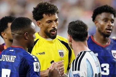 Tỏa sáng tại World Cup, thủ môn Cape Verde được CLB của Messi liên hệ