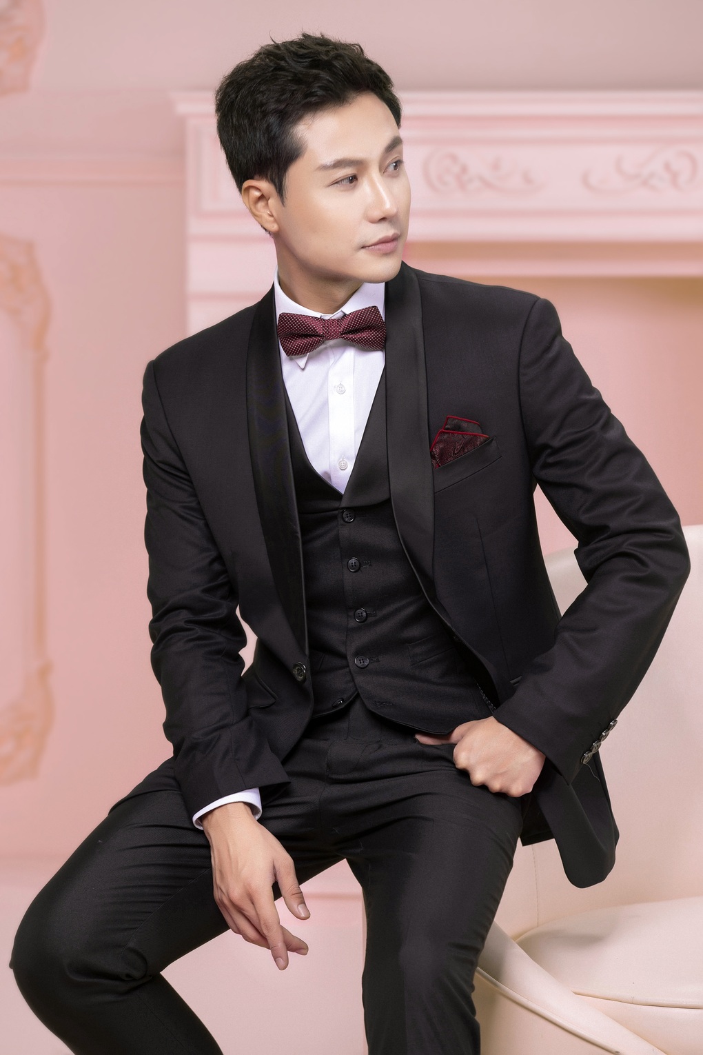 Thanh Sơn bất ngờ làm chú rể sau khi giành giải Cánh diều 2021 - 11 Thanh Sơn bất ngờ làm chú rể sau khi giành giải Cánh diều 2021 - 11