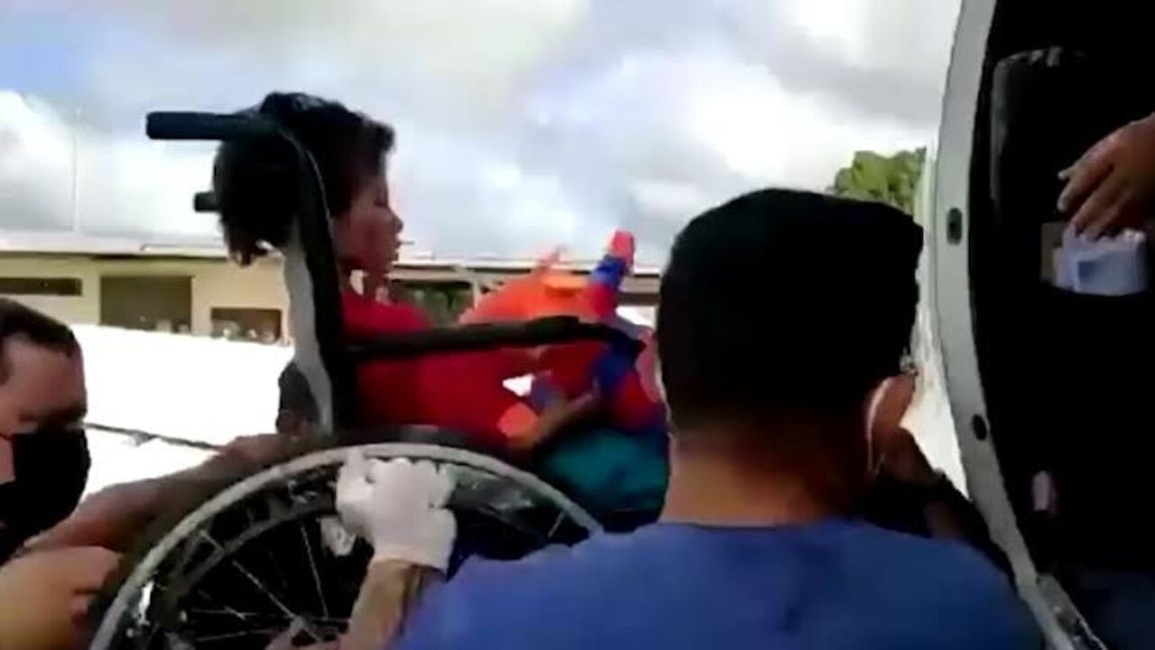 Hai cậu bé sống sót kỳ diệu sau 4 tuần lạc trong rừng rậm - 2 Hai cậu bé sống sót kỳ diệu sau 4 tuần lạc trong rừng rậm - 2