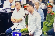 Cựu thư ký Thứ trưởng Bộ Y tế phản bác cáo buộc "ra giá", quát doanh nghiệp