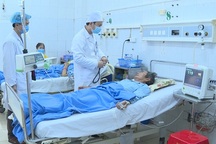 Nhiều người nhập viện cấp cứu do ngộ độc methanol, 2 ca tổn thương não