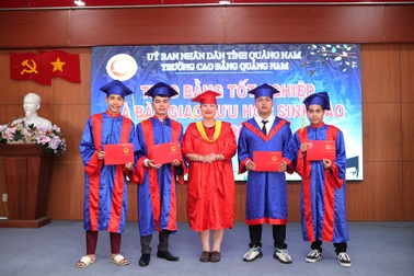 Cao đẳng Quảng Nam đào tạo nguồn nhân lực cho nước bạn Lào