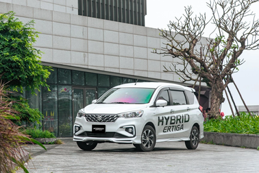 Hybrid Ertiga - dòng xe trang bị pin Lithium-ion bền bỉ giá tốt tại Việt Nam