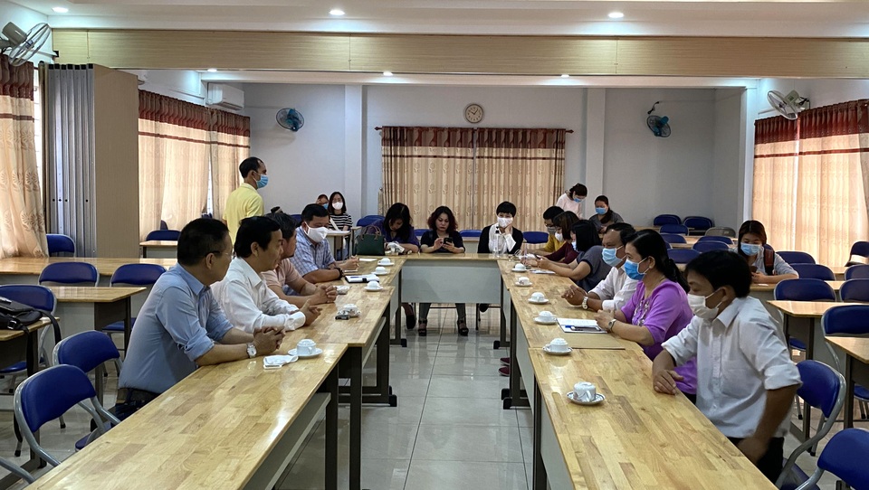 First News và Trúc Quang trao tặng 20 ngàn khẩu trang chống dịch Covid-19 - 4 First News và Trúc Quang trao tặng 20 ngàn khẩu trang chống dịch Covid-19 - 4