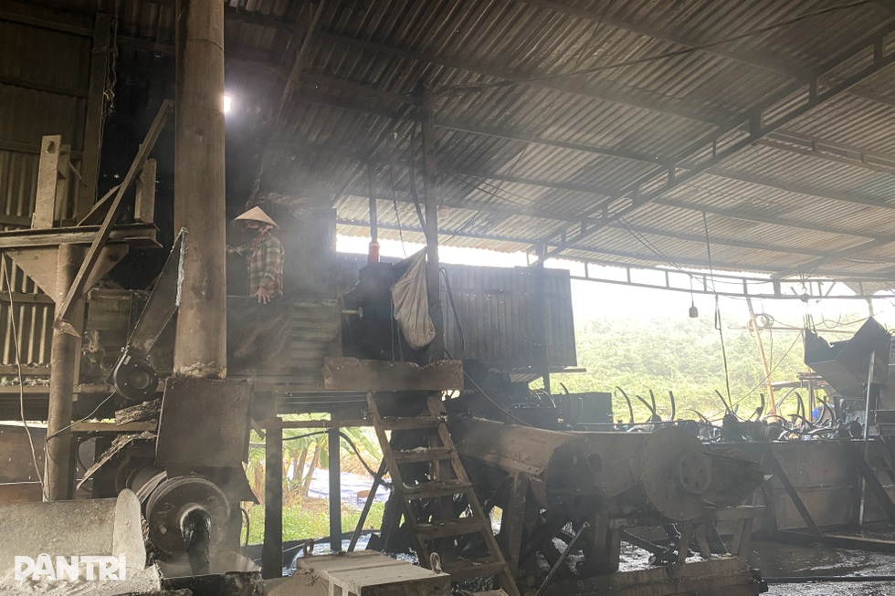 Hơn trăm hộ dân Bình Phước bịt mũi sống cam chịu gần cơ sở tái chế nhựa - 7 Hơn trăm hộ dân Bình Phước bịt mũi sống cam chịu gần cơ sở tái chế nhựa - 7