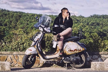 Chàng thủ khoa kép du lịch khắp Việt Nam bằng chiếc xe máy “hoen gỉ”