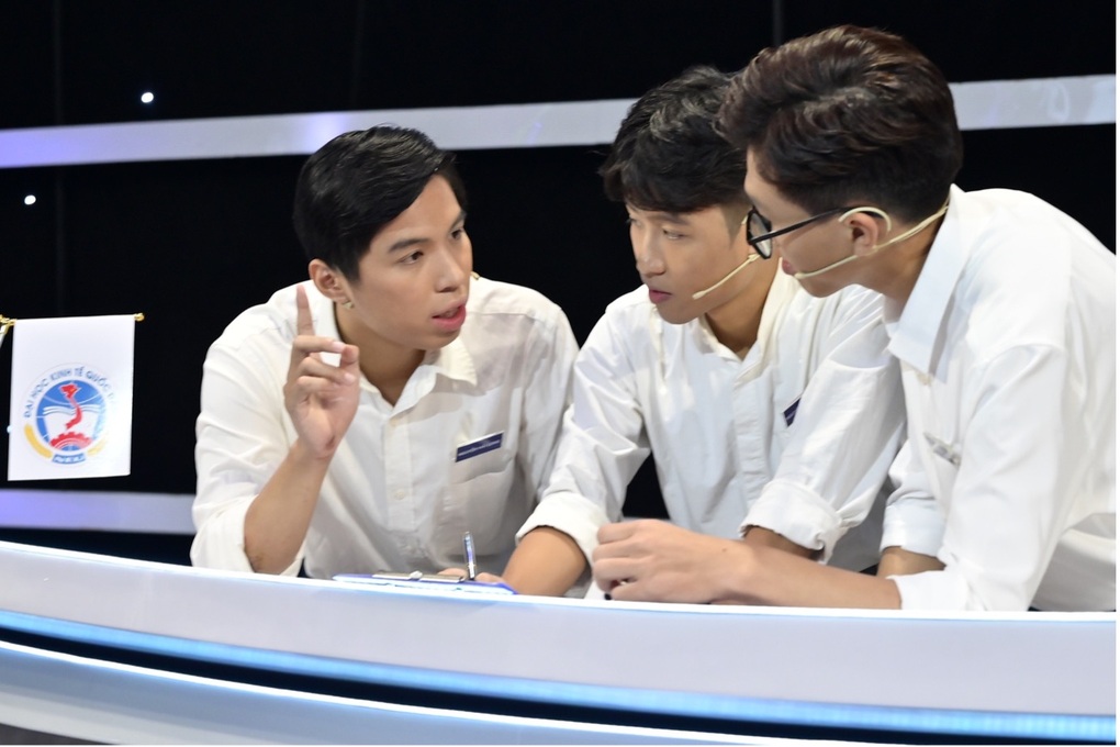 Vũ trụ Đồng tiền đạt top 1 rating ngay tập đầu tiên - 5 Vũ trụ Đồng tiền đạt top 1 rating ngay tập đầu tiên - 5