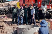 Chuyên gia Bộ GTVT, Bộ Xây dựng vào cuộc vụ bé trai lọt trụ bê tông sâu 35m