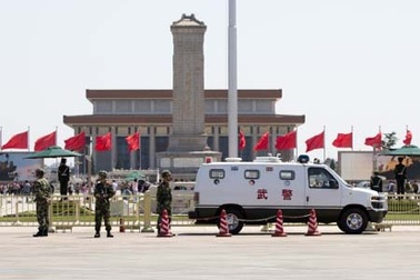 Cảnh sát vũ trang hiện diện khắp Bắc Kinh sau vụ tấn công bằng dao