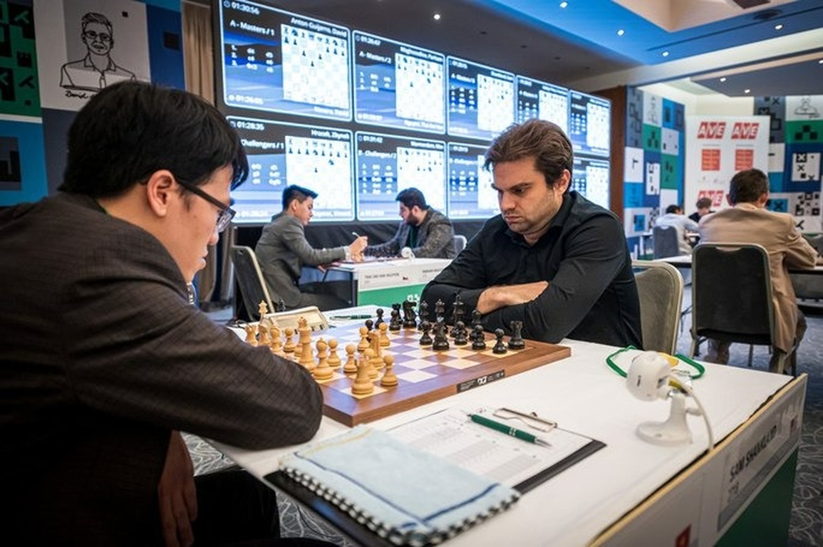 Quang Liêm cầm hòa kỳ thủ Maghsoodloo, dẫn đầu siêu giải Prague Masters - 1 Quang Liêm cầm hòa kỳ thủ Maghsoodloo, dẫn đầu siêu giải Prague Masters - 1