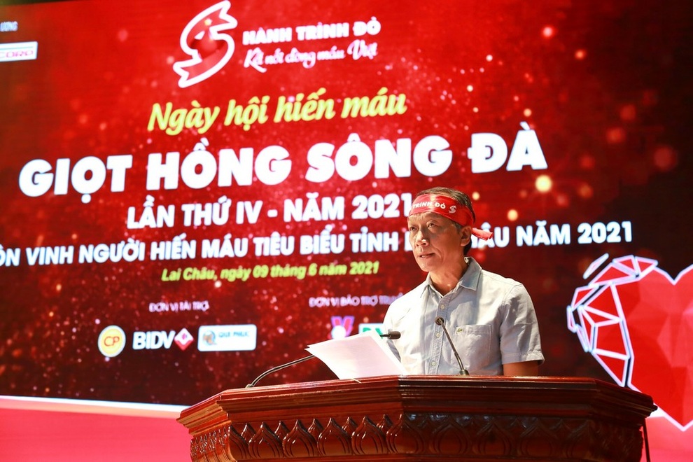 Câu chuyện về người phụ nữ hơn 10 năm hiến máu cứu người - 5 Câu chuyện về người phụ nữ hơn 10 năm hiến máu cứu người - 5