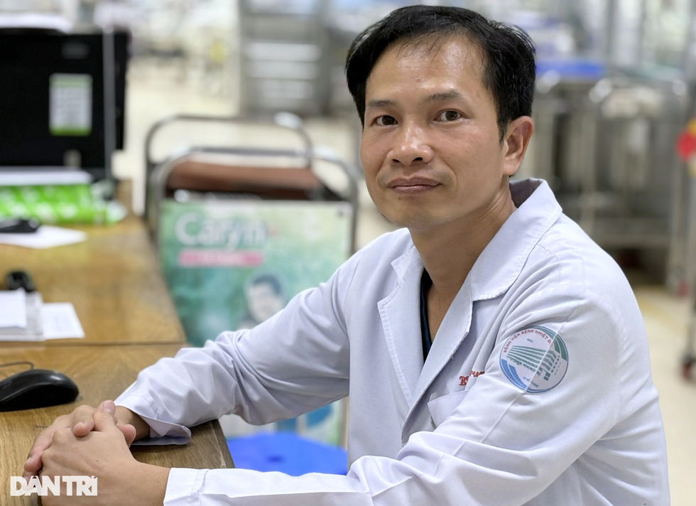 Từ cậu bé suýt chết vì lang vườn thành cứu tinh của bệnh nhân nguy kịch - 15 Từ cậu bé suýt chết vì lang vườn thành cứu tinh của bệnh nhân nguy kịch - 15