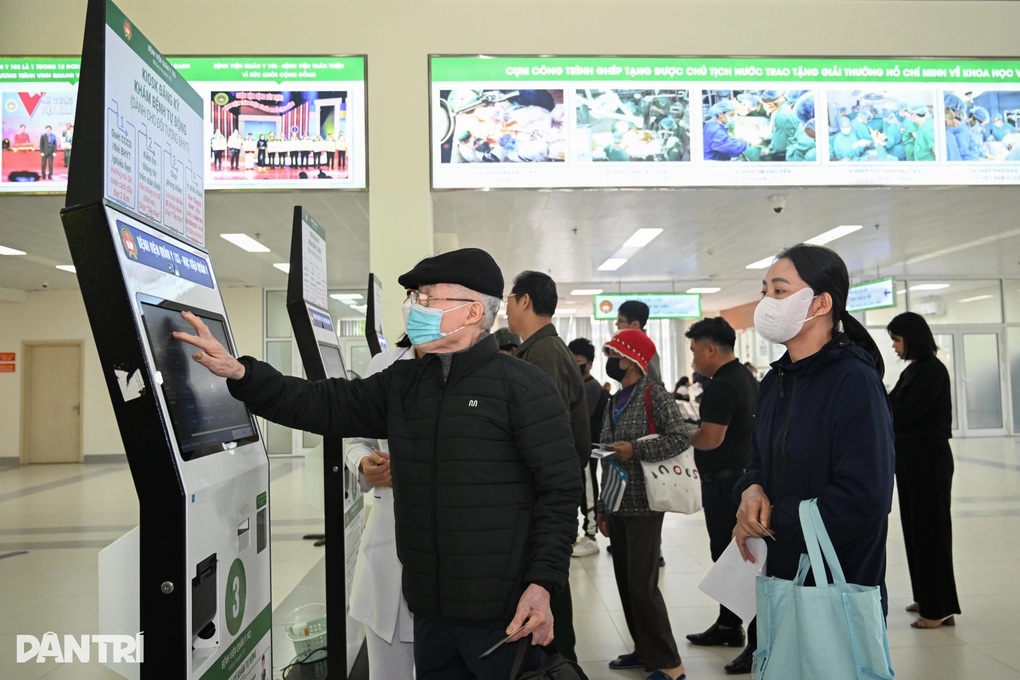 Chuyển đổi số toàn diện trong khám chữa bệnh là mục tiêu chiến lược - 1 Chuyển đổi số toàn diện trong khám chữa bệnh là mục tiêu chiến lược - 1