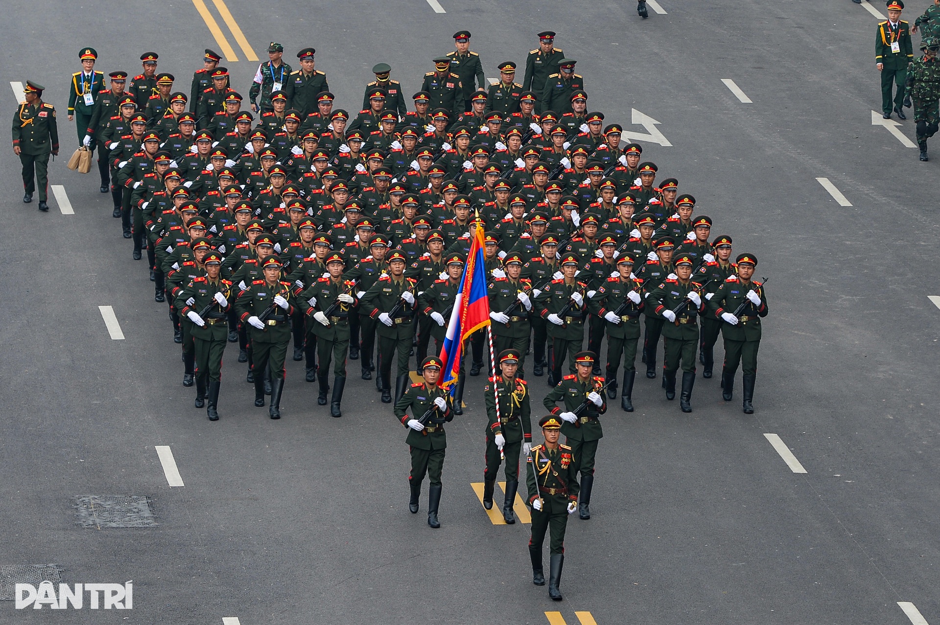 Những hình ảnh ấn tượng trong diễu binh, diễu hành ngày Quốc khánh - 8 Những hình ảnh ấn tượng trong diễu binh, diễu hành ngày Quốc khánh - 8