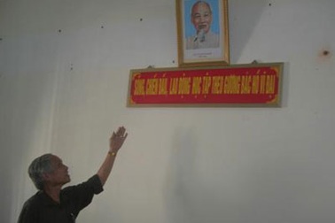 Người người hát Quốc ca, nhà nhà treo ảnh Bác Hồ 