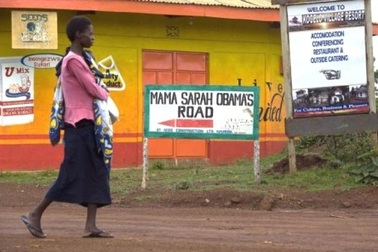 Người dân quê hương Obama tại Kenya sốt sắng chờ tin bầu cử