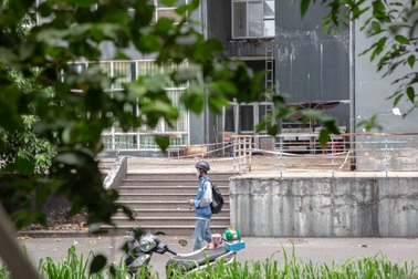 Nam sinh tử vong trong khu ký túc xá ở TPHCM