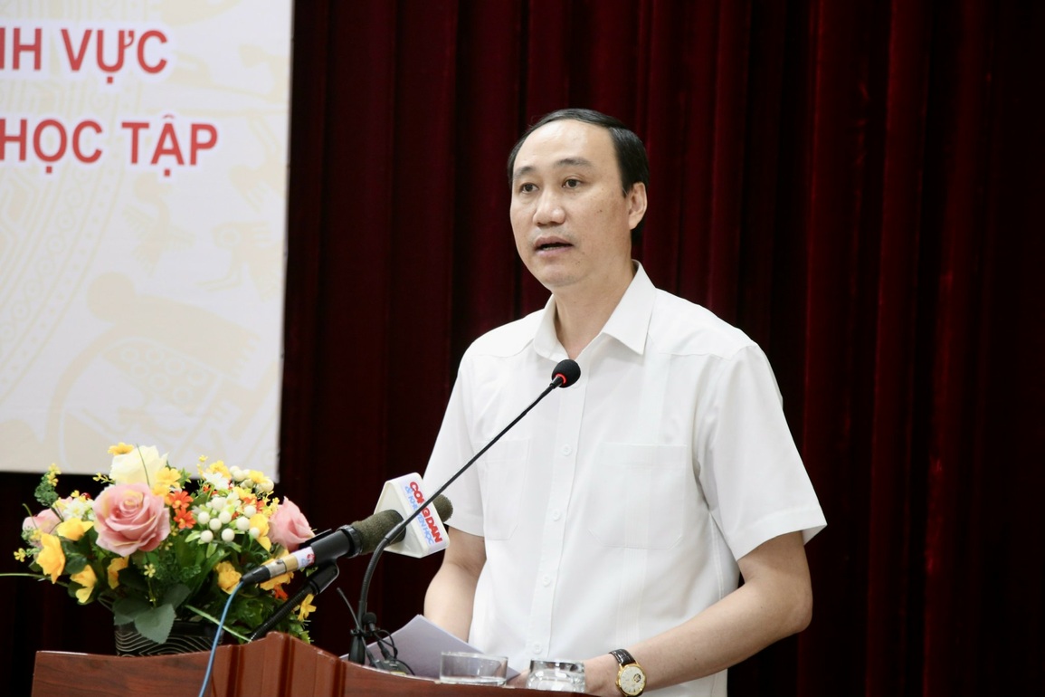 Cần có phong trào cả nước thi đua khuyến học, khuyến tài, xây dựng XHHT - 4 Cần có phong trào cả nước thi đua khuyến học, khuyến tài, xây dựng XHHT - 4