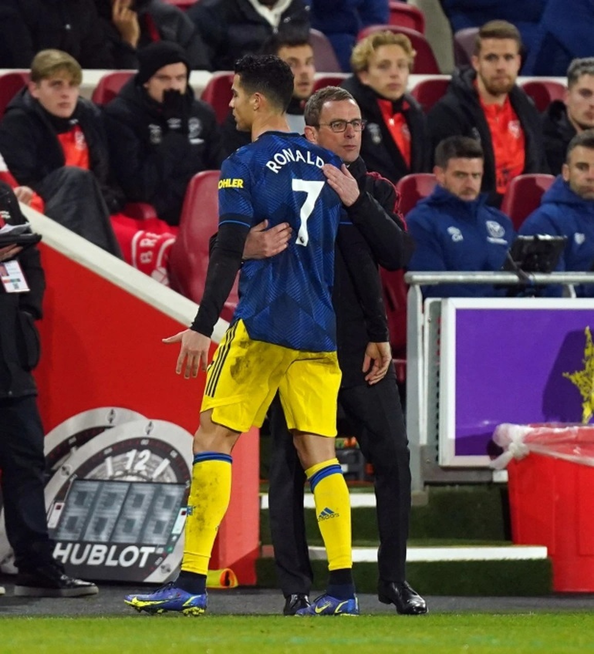 C.Ronaldo sẽ lập tức ra đi nếu Man Utd không có vé tham dự Champions League - 1 C.Ronaldo sẽ lập tức ra đi nếu Man Utd không có vé tham dự Champions League - 1