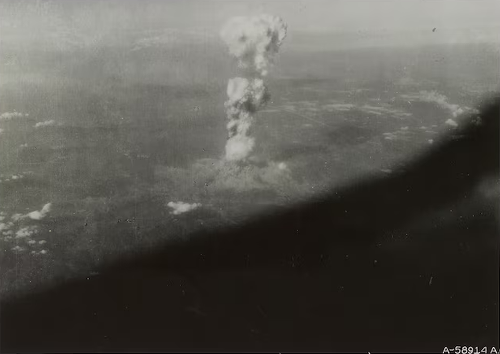 Bóng đen hình người sau vụ nổ bom nguyên tử Hiroshima vẫn còn sau 80 năm - 2 Bóng đen hình người sau vụ nổ bom nguyên tử Hiroshima vẫn còn sau 80 năm - 2