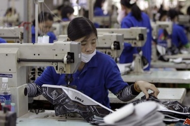 World Bank: Xuất khẩu Việt Nam đi ngược xu hướng khu vực