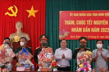 Phát triển nghề biển, du lịch để người dân gắn bó, giữ vững đảo Nhơn Châu