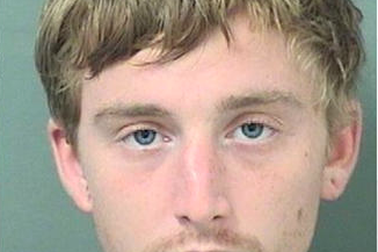 Đã đột nhập ăn trộm còn đánh chén no say