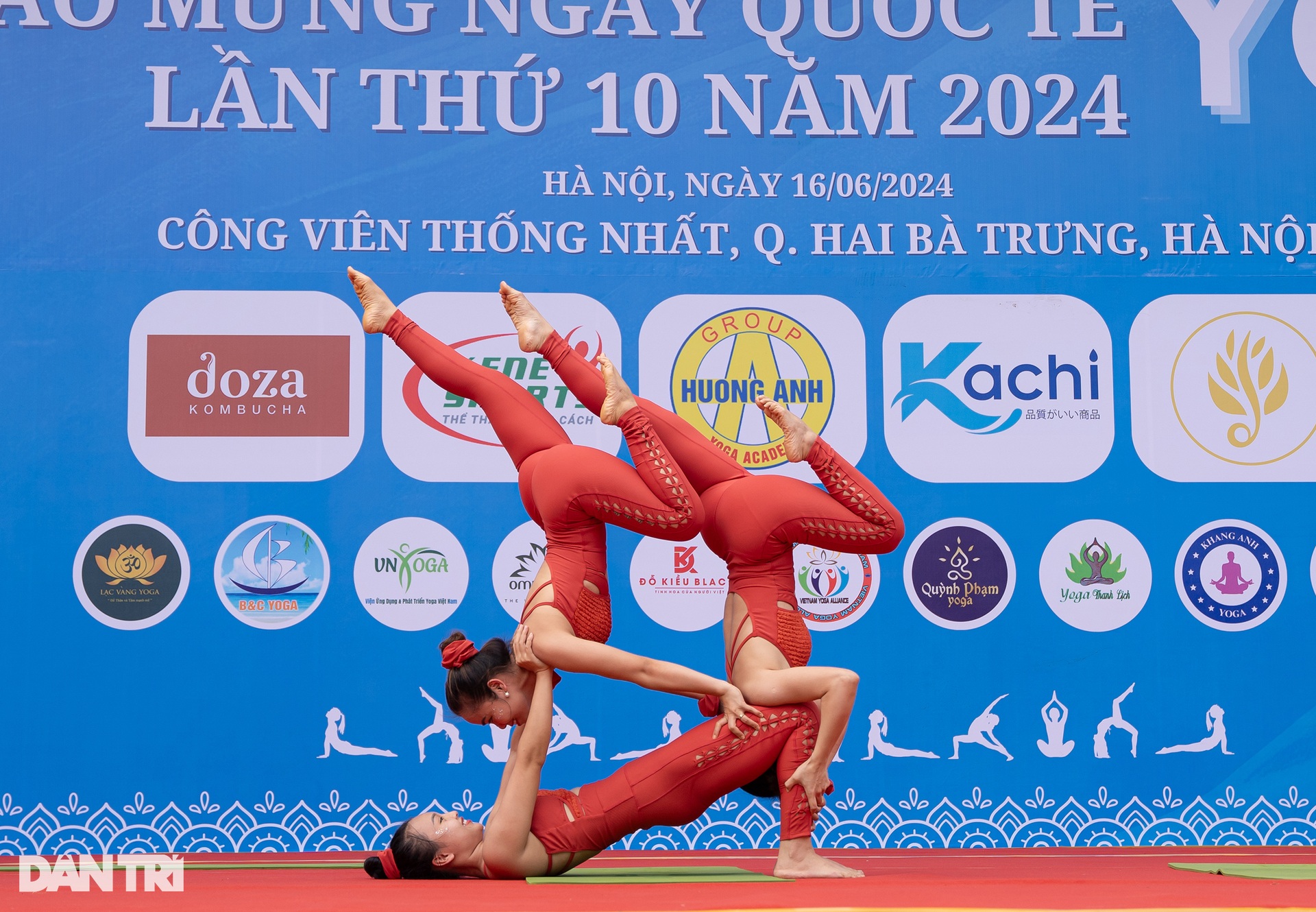 Ấn tượng màn đồng diễn yoga của 2.000 người ở Hà Nội - 3