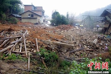 Trung Quốc: Nổ cơ sở sản xuất pháo hoa, 13 người thương vong