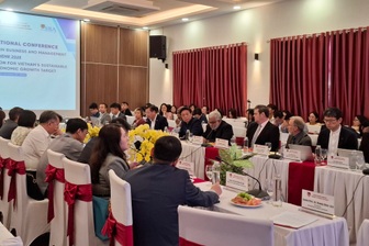 "Học Trung Quốc cách để người dân muốn tham gia bảo hiểm xã hội"