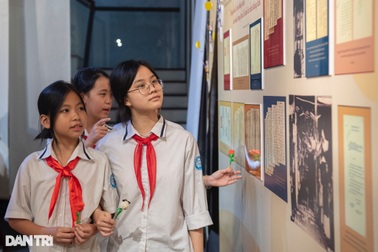 Trở về Tết Trung thu xưa qua những tư liệu cổ được trưng bày tại Hà Nội