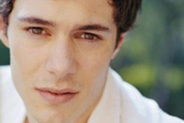 Adam Brody: Hotboy của giới trẻ Mỹ