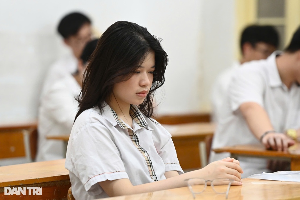 Chấm thi vào lớp 10 THPT Hà Nội: Không có chuyện chấm lỏng hay chặt - 2 Chấm thi vào lớp 10 THPT Hà Nội: Không có chuyện chấm lỏng hay chặt - 2