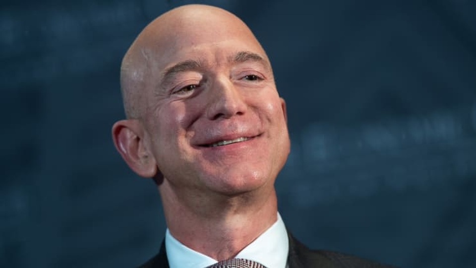 CEO Amazon lấy lại ngôi giàu nhất thế giới - 1 CEO Amazon lấy lại ngôi giàu nhất thế giới - 1