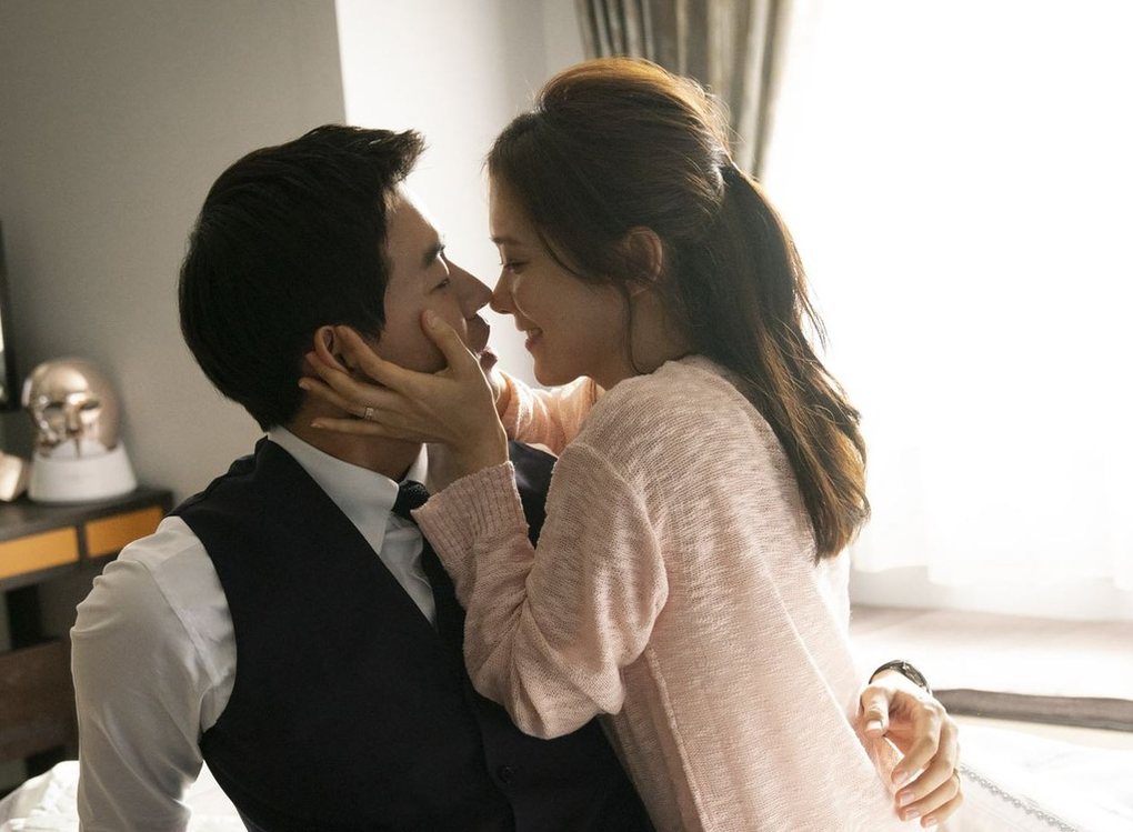 Chứng kiến cảnh này, tôi không dám “thân mật” với vợ suốt hai năm - 1