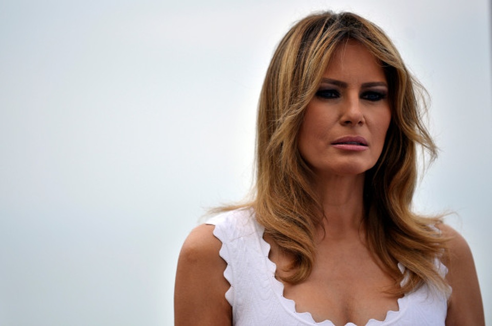 Nhà Trắng bác thông tin về ảnh khỏa thân của bà Melania Trump trong sách mới - 1 Nhà Trắng bác thông tin về ảnh khỏa thân của bà Melania Trump trong sách mới - 1